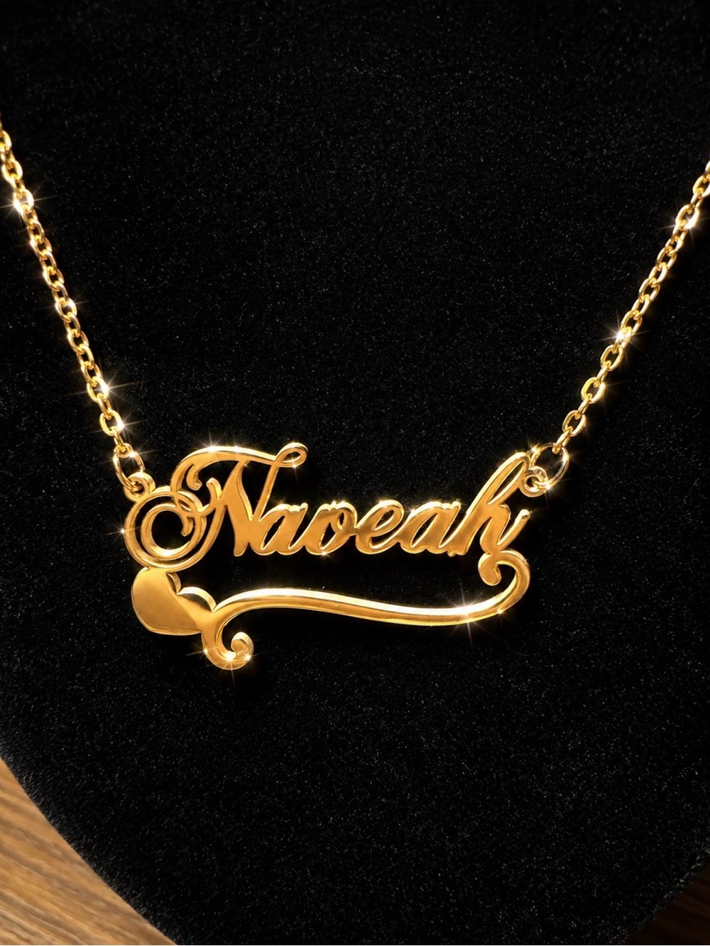 Personalized Gold Name Necklace "Naveah" - Custom Script Pendant